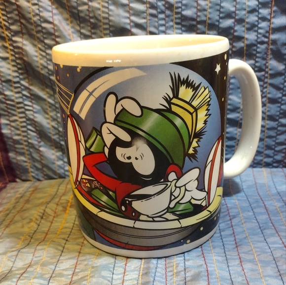 Warner Bros. Other - Large Warner Brothers Brand Mug